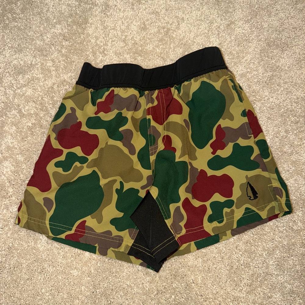 TacHuntFish boys shorts size 12 in Duck Hunter